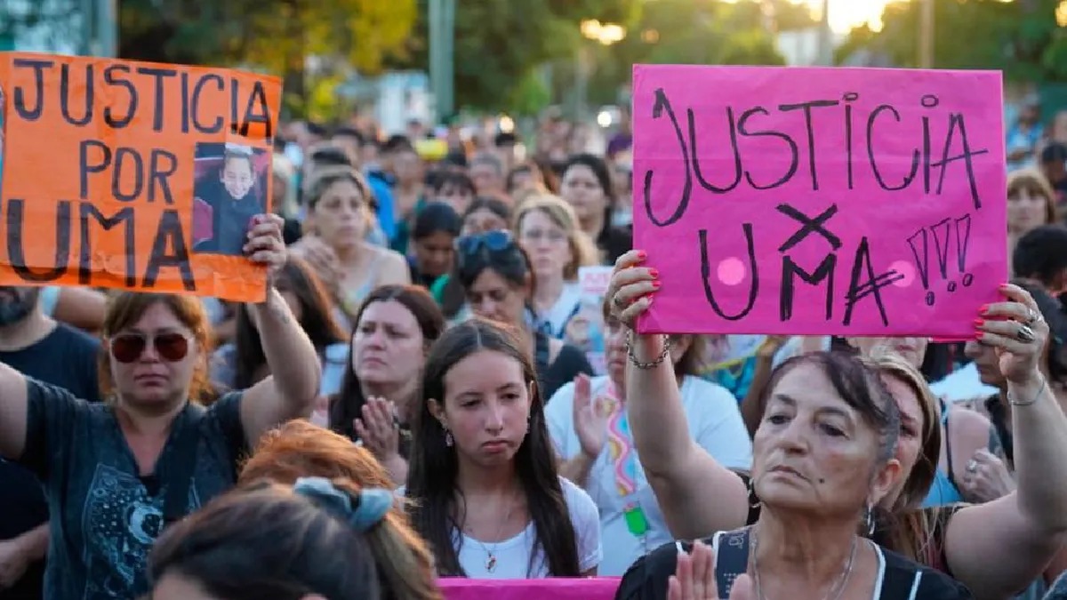 Vecinos de Lomas marcharon en reclamo de Justicia por el crimen de Umma ...